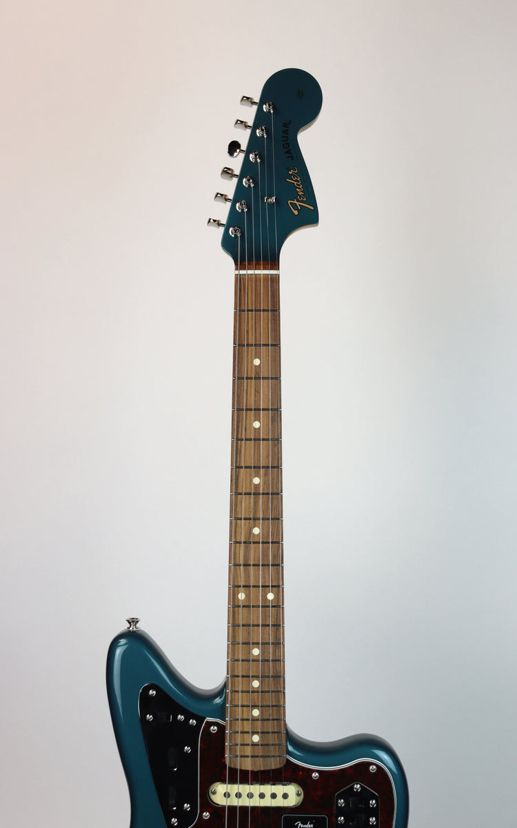 FenderVintera60sJagOCT03_1200x