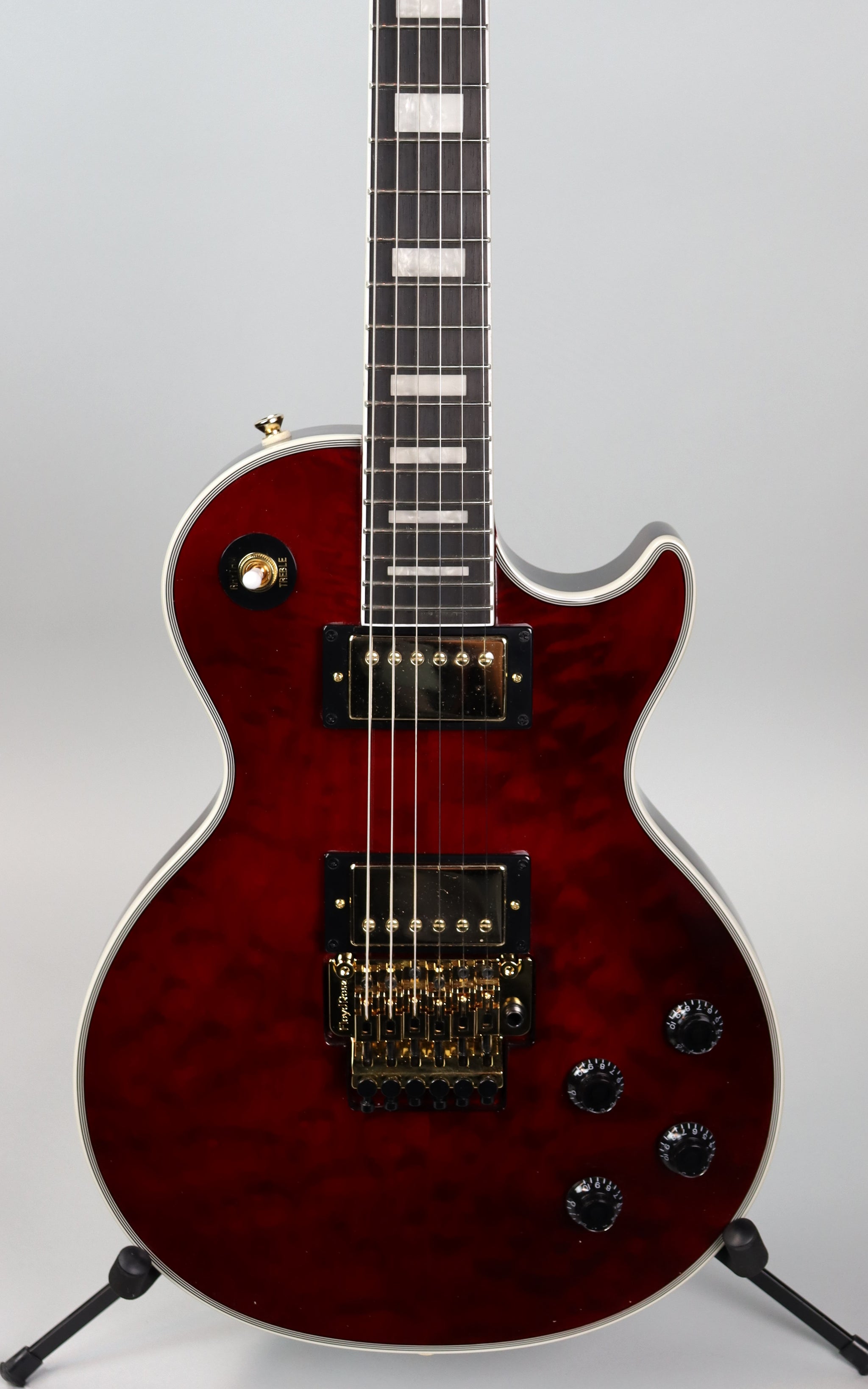 ギター Epiphone Les Paul Custom Axces, Ruby EpiALifesonLPCustQuiltRuby01_2