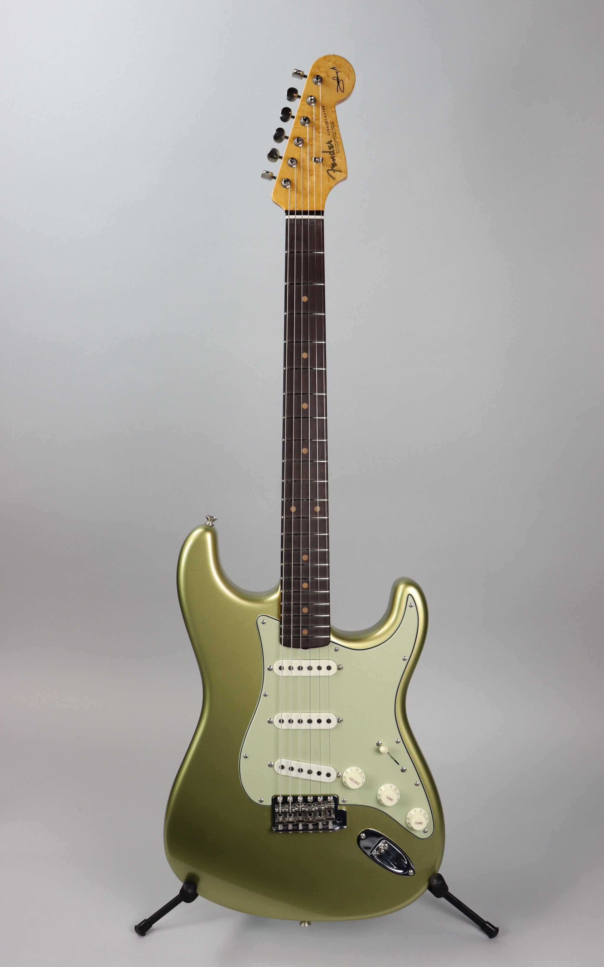 ギター Custom Oder Lacquer Finish Stratocaster Custom Nitro Lacquer Fender Stratocaster Build - YouTube