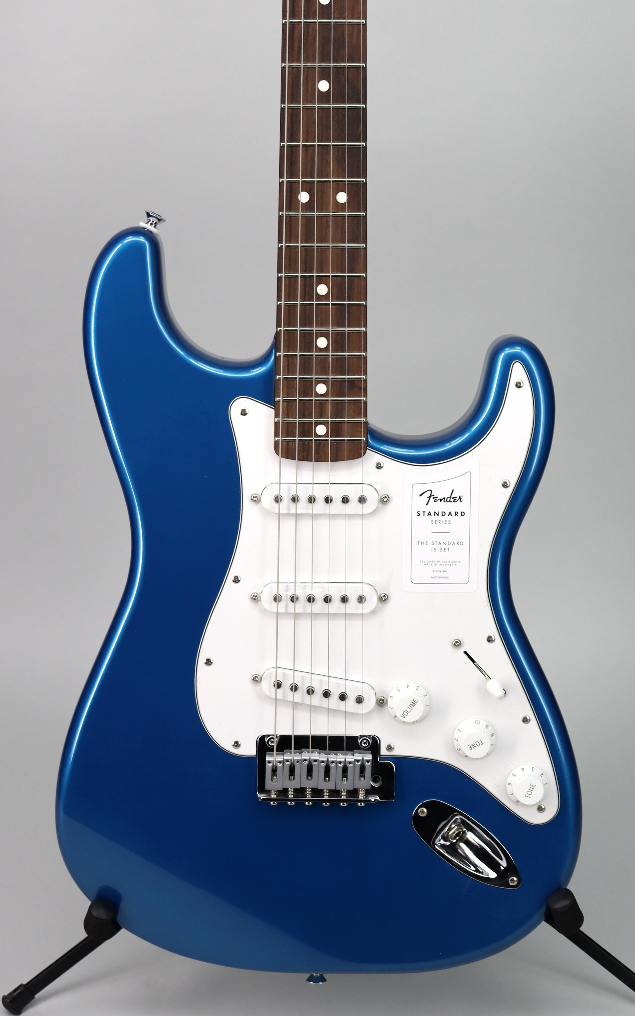Fender Stratocaster メタリックブルー Fender Standard Stratocaster Aqua Marine Metallic – Detroit Guitar